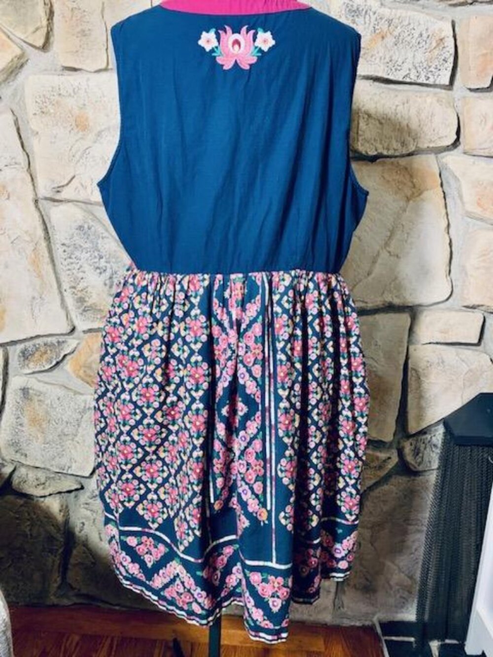 Modcloth Sleeveless 3X with Beautiful Embroidery and Print - Picture 2 of 10
